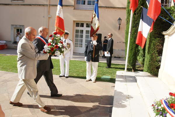 Image 1 - Journée nationale des Harkis