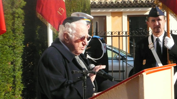 Image 1 - Hommage aux victimes de l'Holocauste