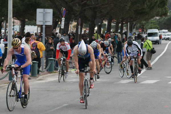 Image 1 - Triathlon : ils ont bravé le mistral