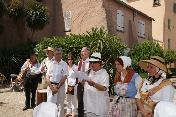 Image 1 - Traditions : le «jeune âge» aime la danse