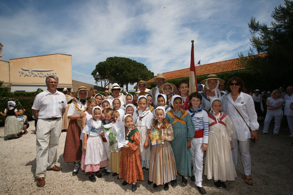 Image 1 - Traditions : le «jeune âge» aime la danse