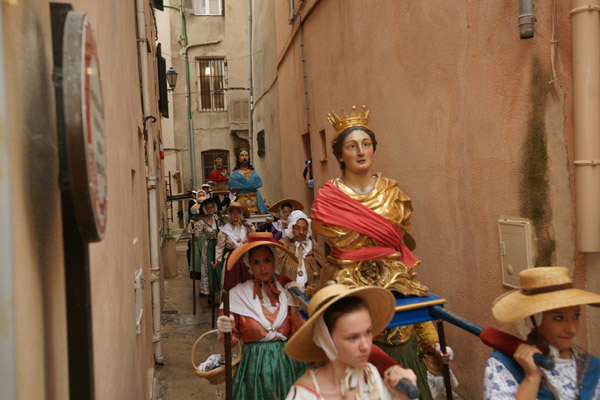 Image 1 - Bravades des Espagnols : fidèles à la tradition