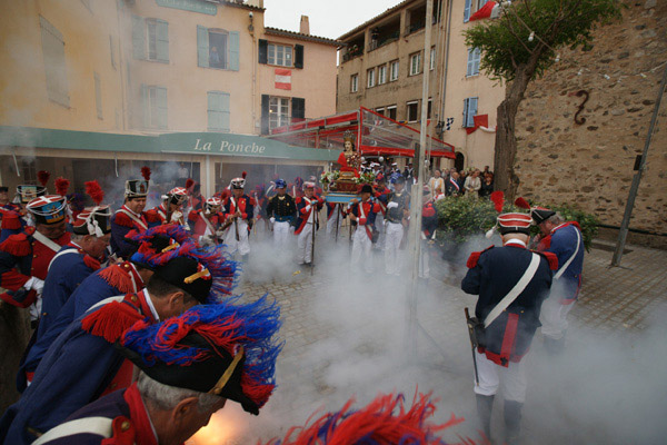 Image 1 - Bravades des Espagnols : fidèles à la tradition