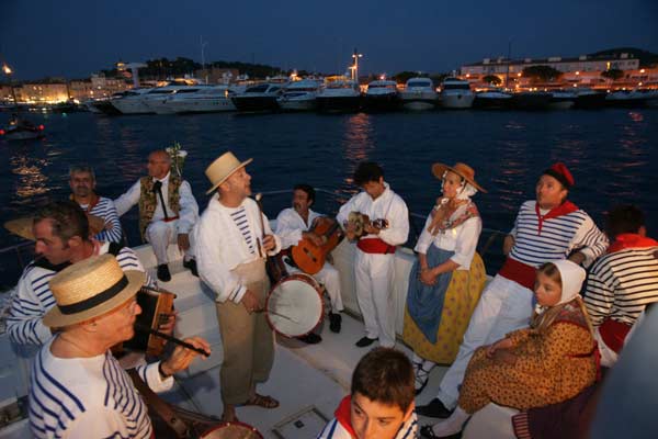 Image 1 - Saint-Tropez fête le patron des pêcheurs