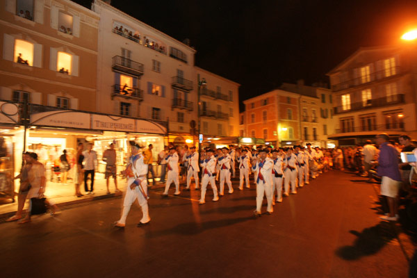 Image 1 - 14 juillet : cérémonie patriotique, lampions et feu d'artifice