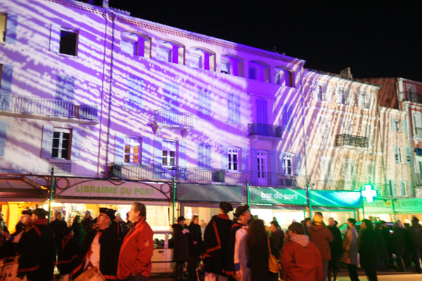 Image 1 - Noël à Saint-Tropez : illuminations, patinoire et Téléthon
