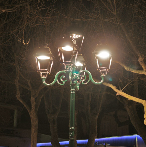 Le nouvel éclairage de la place des Lices à Saint-Tropez