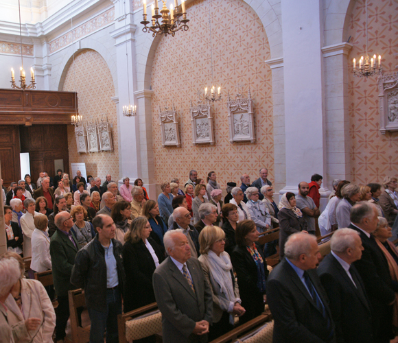 Messe arménienne à la chapelle du couvent célébré par le père Boghossian en présence de Mgr Michel Hayes