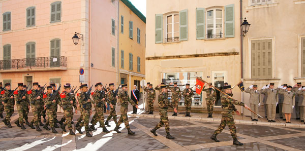Image 6 - Saint-Tropez accueille la passation de commandement du 3e Rama de Canjuers
