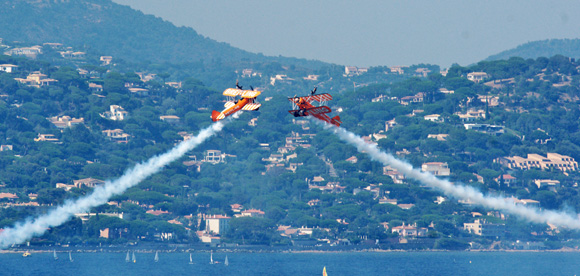 Image 7 - Le ballet aérien des Ailes de Saint-Tropez