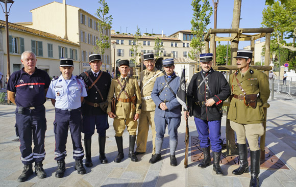 Image 4 - Inauguration de la place Blanqui et première visite officielle du musée de la Gendarmerie et du Cinéma de Saint-Tropez