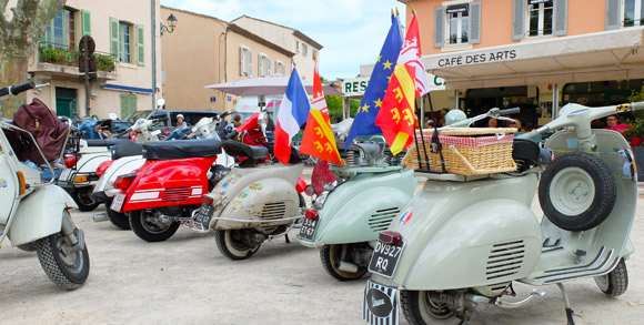 Image 3 - Les Vespa World Days 2016 débarquent dans le golfe