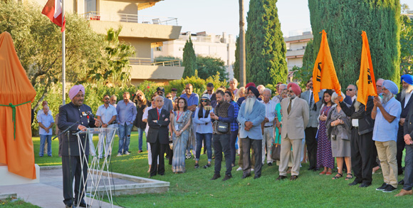 Image 6 - Hommage à Ranjit Singh : l’Etat du Pendjab offre un buste à la ville