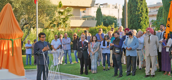 Image 7 - Hommage à Ranjit Singh : l’Etat du Pendjab offre un buste à la ville