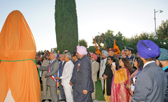 Image 10 - Hommage à Ranjit Singh : l’Etat du Pendjab offre un buste à la ville