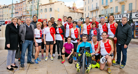 Image 2 - La Flamme du marathon 2018 est passée à Saint-Tropez