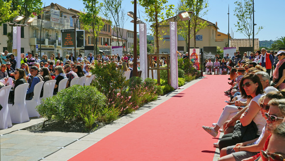 Image 2 - Défilé de mode de Esprit village