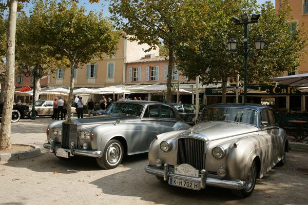 56 Rolls sur la place des Lices