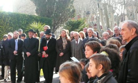 Hommage aux victimes de l’Holocauste