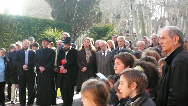 Hommage aux victimes de l’Holocauste