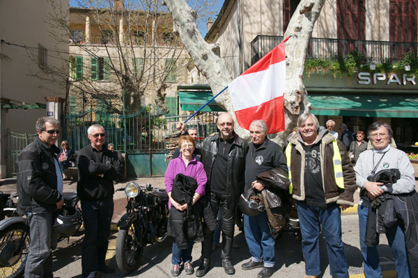 Les motos de collection au rendez-vous rétropézien 2011