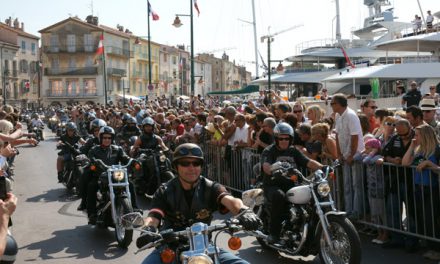 Plus de 2000 Harley en parade à Saint-Tropez