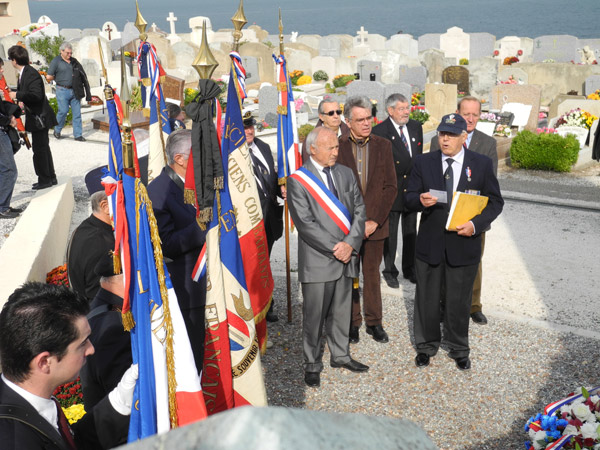 1er novembre : Hommage aux « morts pour la France »