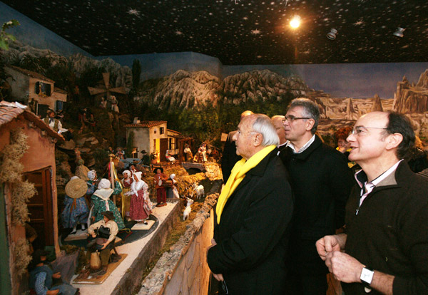 Au lavoir Vasserot, la magie des crèches de Noël et du monde