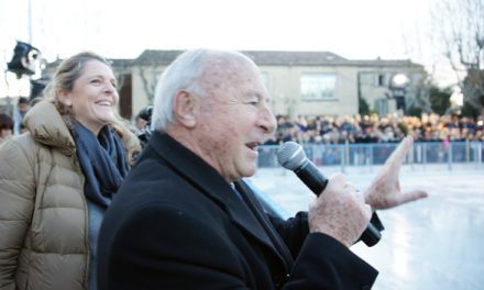 Candeloro fait le show à la patinoire