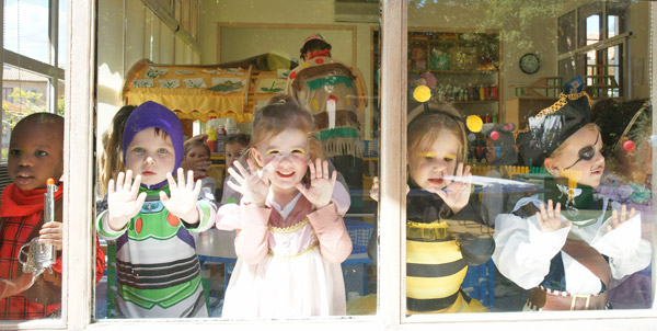 Les enfants ont fêté le carnaval et le printemps 2012