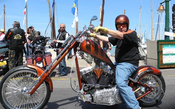 Eurofestival Harley 2012 : une parade pétaradante et colorée