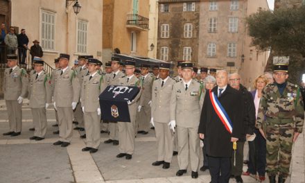 Le 3e RAMa à l’honneur place de l’hôtel de ville