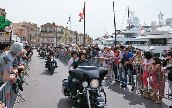 Les Harley ont envahi Saint-Tropez