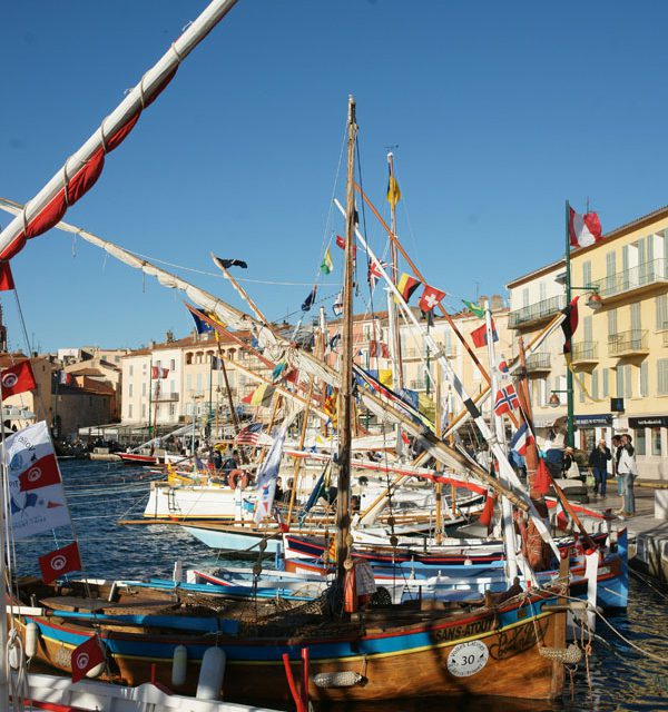 Voiles latines 2013 : spectacle à terre, mistral en mer