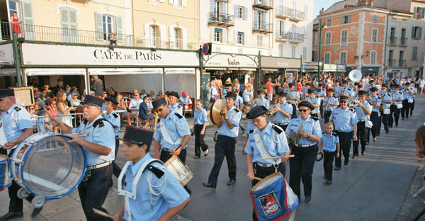 Le « polo » parade sur le vieux port