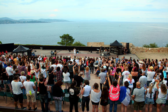 30 seconds to Mars en concert acoustique à la citadelle !