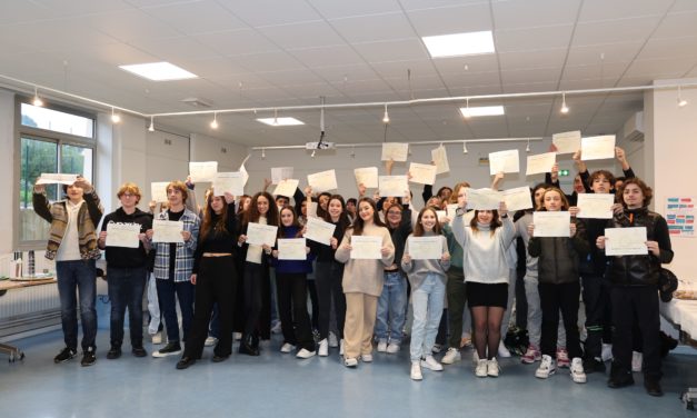 Remise des diplômes du brevet au collège du Moulin Blanc