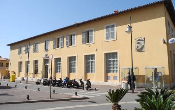 Bureau de poste de Saint-Tropez : retour aux horaires habituels