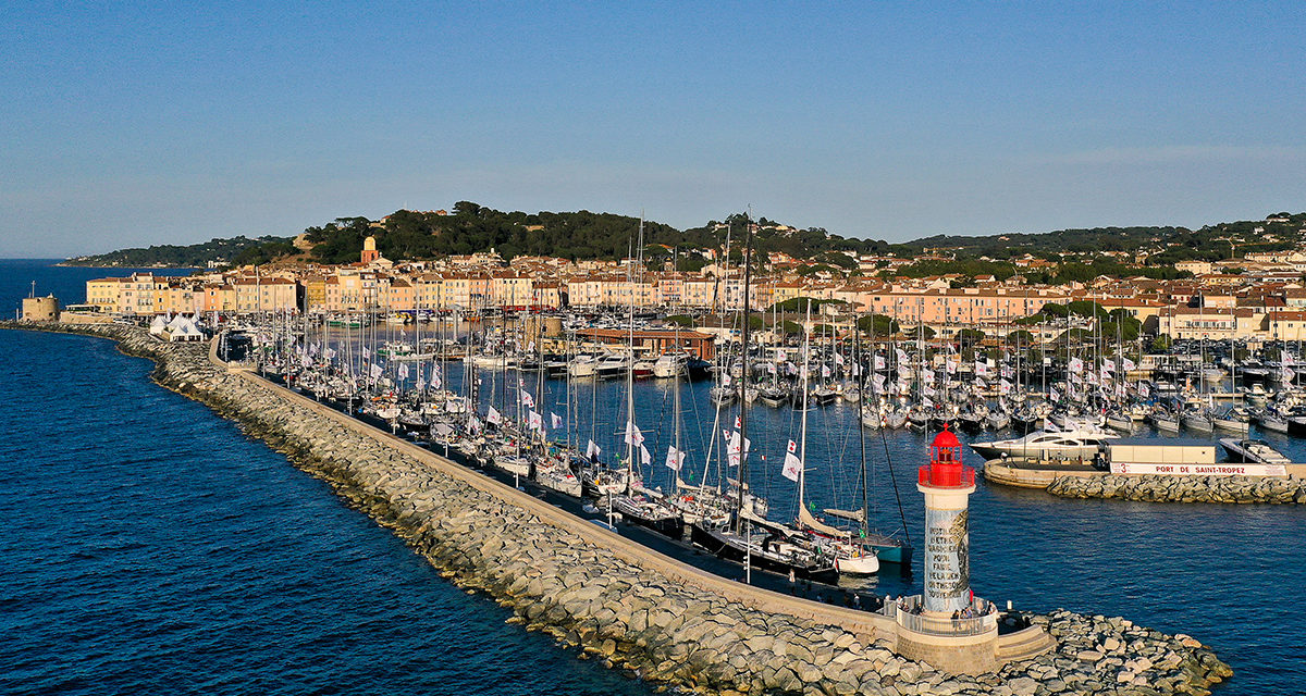 Le phare rouge habillé par « Madame »