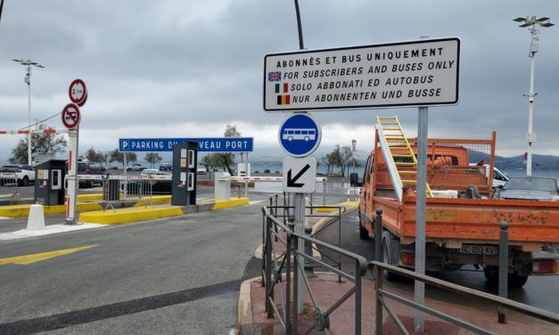 Une nouvelle entrée pour les abonnés du parking du nouveau port. Ne vous en privez pas !