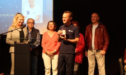 Remise de la médaille d’or de la ville de Saint-Tropez à Patrick Michel, brillant astrophysicien tropézien