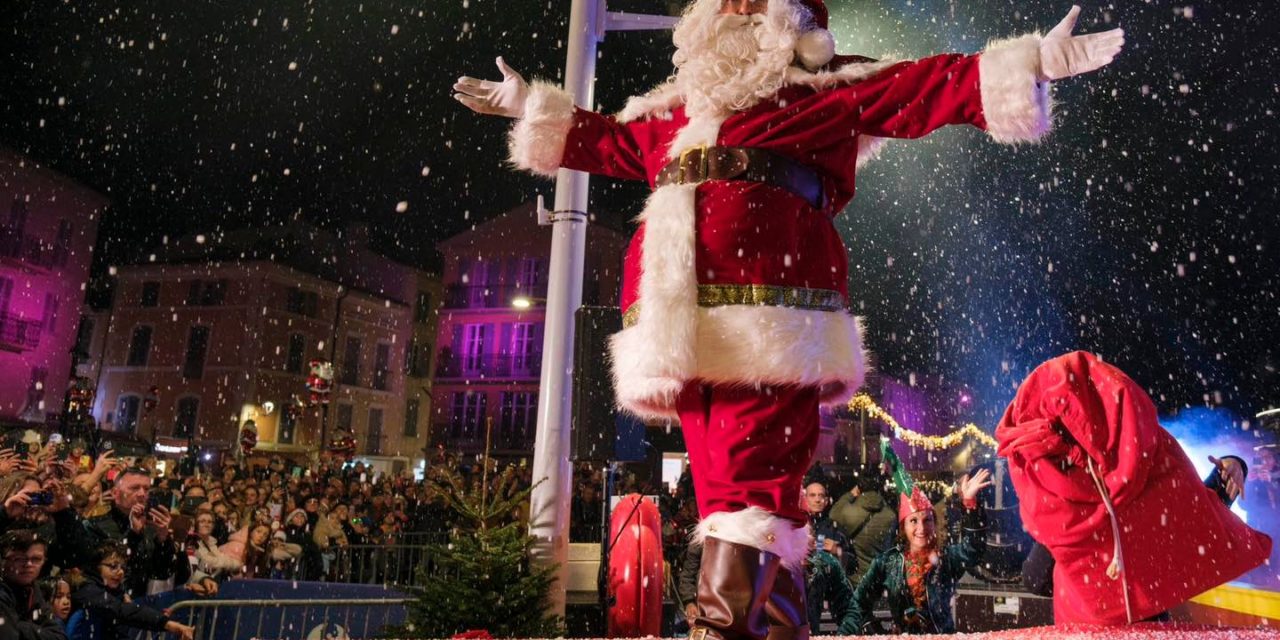 Retour sur le superbe feu d’artifice et l’arrivée magique du père Noël depuis la mer