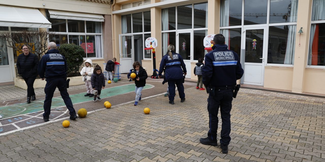 Des agents de la Police Municipale à la rencontre des écoliers