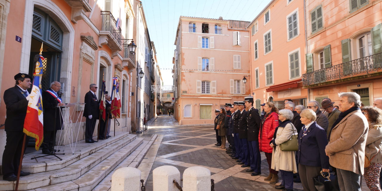 Hommage aux soldats morts au Mali