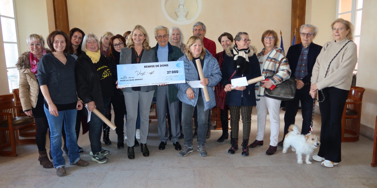 Remise de chèques de la fondation Brigitte Bardot à des refuges et associations varoises