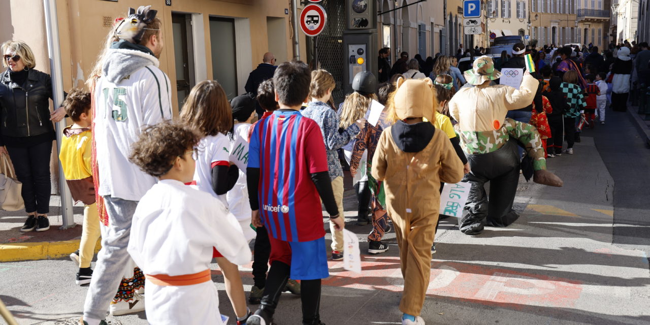 Les jeunes Tropéziens ont fêté le Carnaval