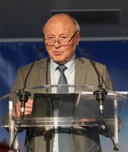 Le maire, Jean-Pierre Tuveri